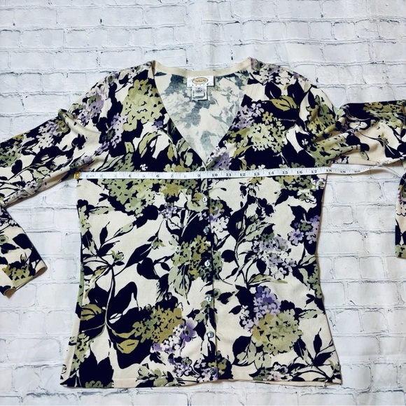 Talbots Floral V-Neck Silk Blend Cardigan Fairycore Petite Women's Size PS - Picture 8 of 11